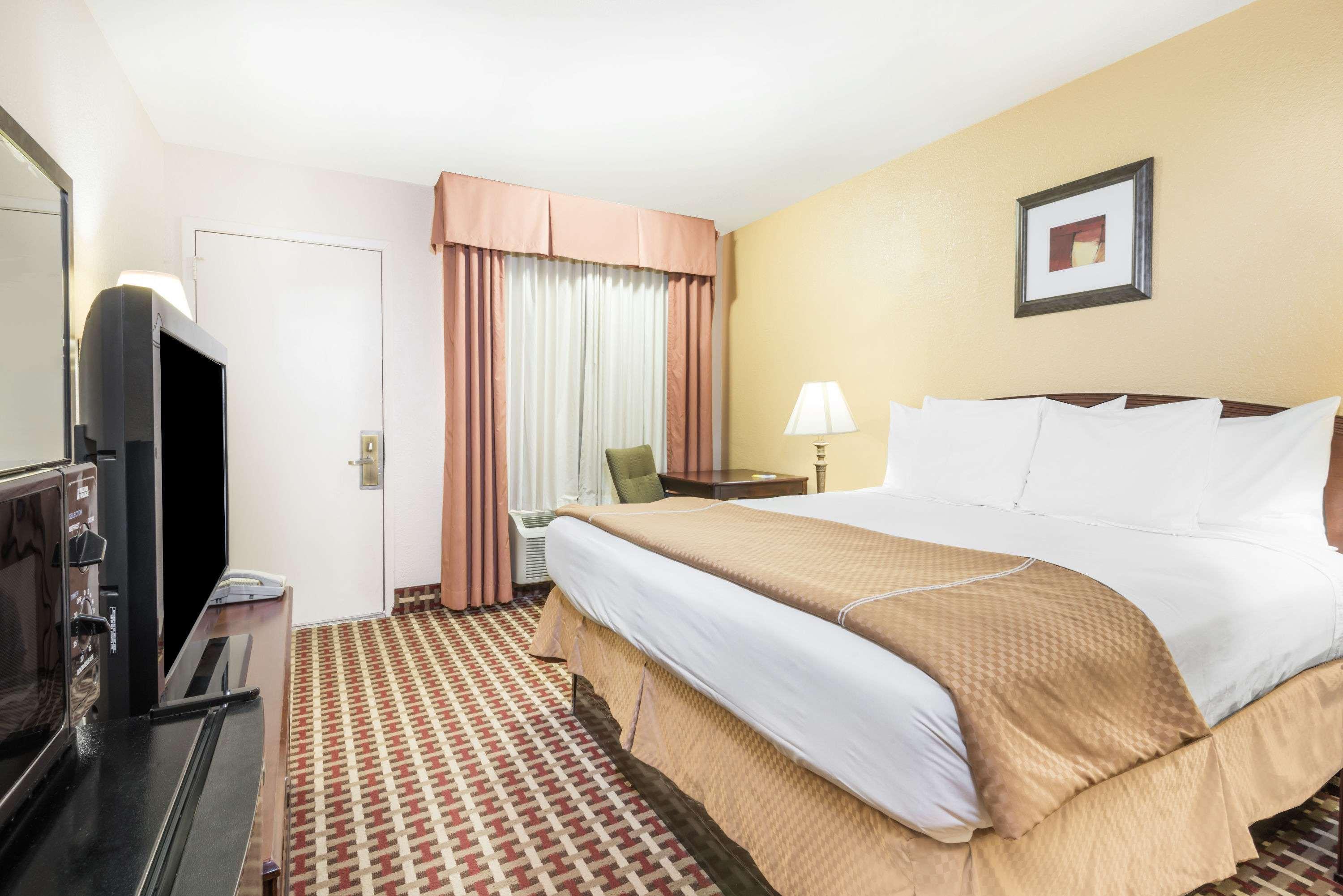 Days Inn By Wyndham Ottawa Zewnętrze zdjęcie